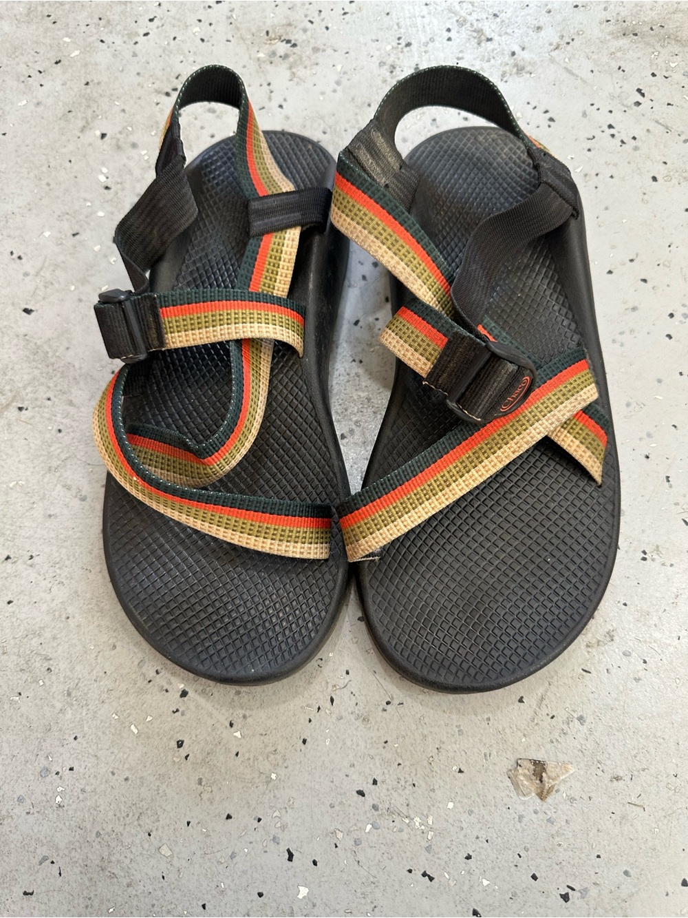 Chaco men’s ' Z/Cloud Sandals in Black with Multi-Stripe Webbing,size 11 - Picture 2 of 10